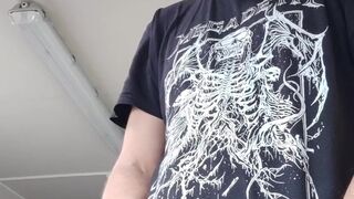 Quick jerking at work